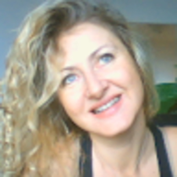 Meet your Posher, Renata - Picture 1 of 1